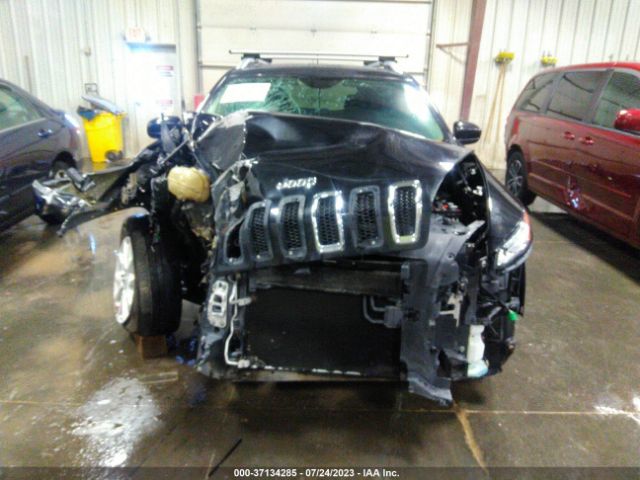 1C4PJMCB5FW703390 Jeep Cherokee Latitude