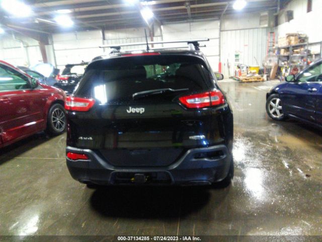 1C4PJMCB5FW703390 Jeep Cherokee Latitude