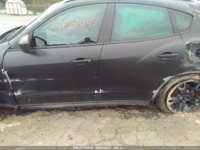 ZN661XUL8HX245215 Maserati Levante