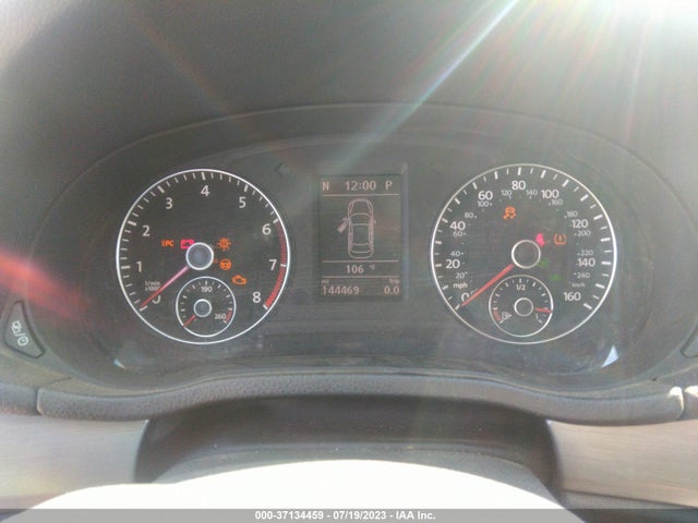 1VWBT7A34EC058777 Volkswagen Passat Se W/sunroof