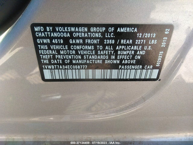 1VWBT7A34EC058777 Volkswagen Passat Se W/sunroof