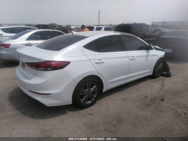 2018 HYUNDAI ELANTRA SEL VIN: 5NPD84LF1JH332180