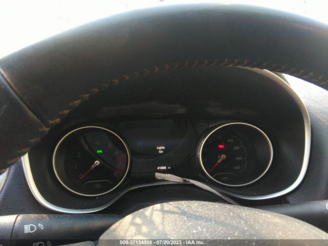 3C4NJDBB1JT180005 Jeep Compass Latitude
