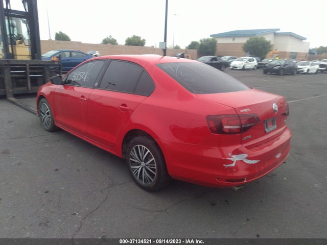 3VWDB7AJXJM217370 Volkswagen Jetta 1.4t Wolfsburg Edition