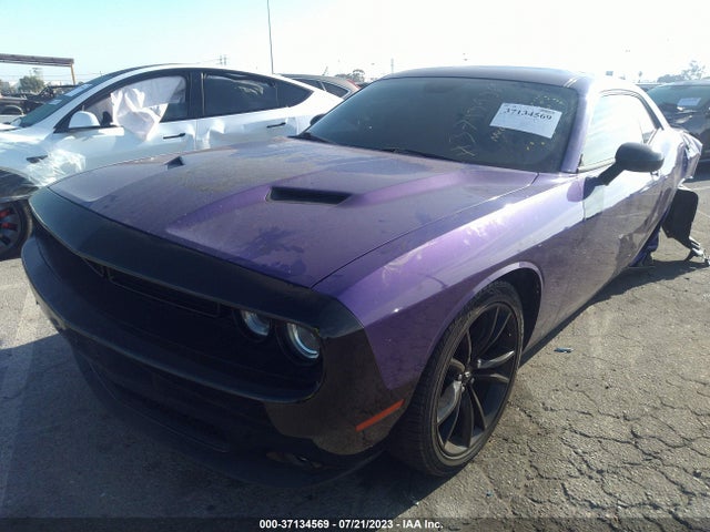 Dodge Challenger Sxt 2018 2C3CDZAG1JH310922 Image 2
