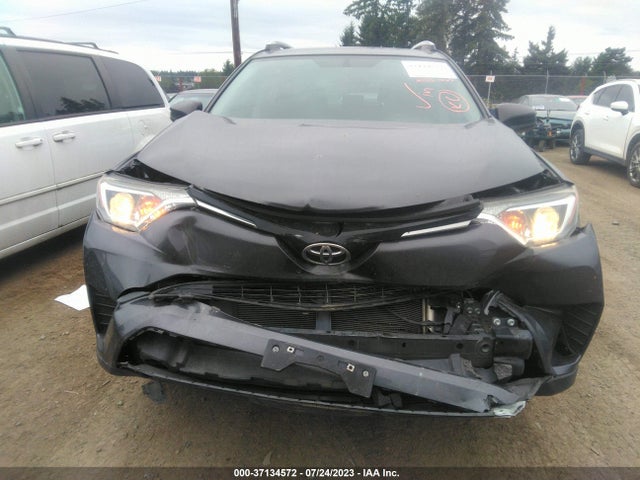 Toyota RAV4 LE 2016 JTMZFREV8GJ075189 Image 4