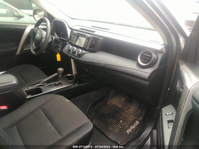 Toyota RAV4 LE 2016 JTMZFREV8GJ075189 Image 11