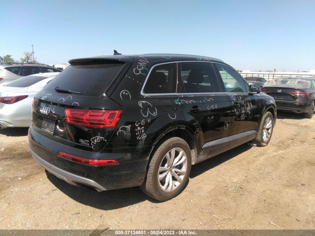 WA1LAAF74JD023824 Audi Q7 Premium Plus