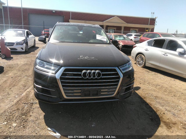 WA1LAAF74JD023824 Audi Q7 Premium Plus