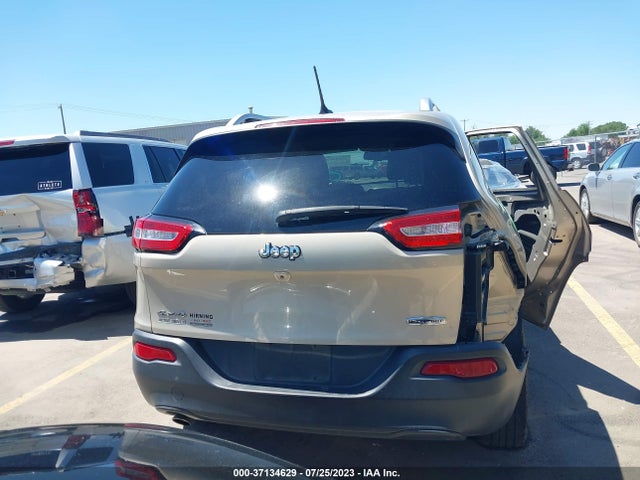 1C4PJMCB8EW298740 Jeep Cherokee Latitude