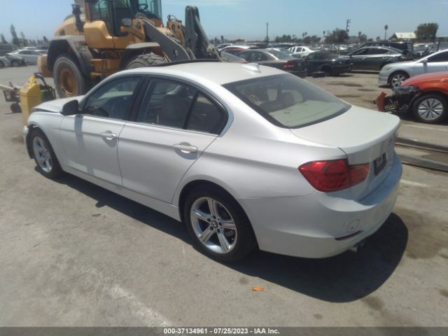 WBA3A5G55FNS82220 BMW 3 Series 328i