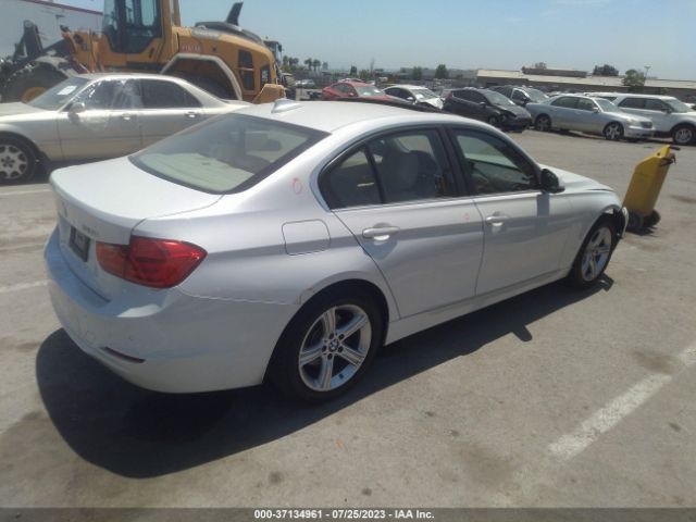 WBA3A5G55FNS82220 BMW 3 Series 328i