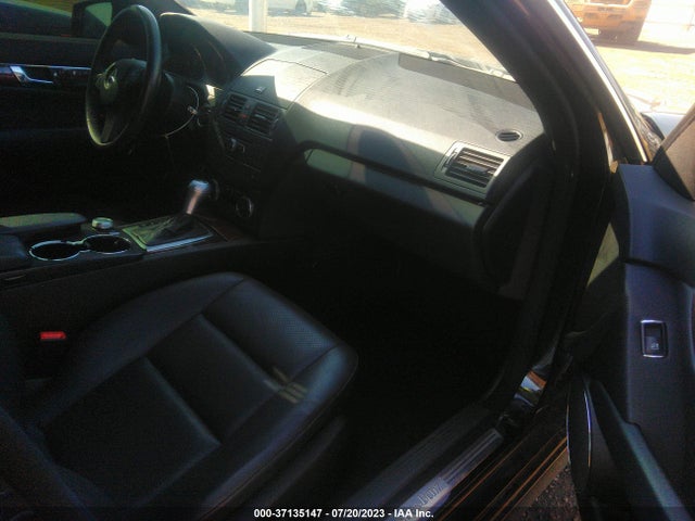 2010 MERCEDES-BENZ C-CLASS C 300 LUXURY VIN: WDDGF8BB5AF403731