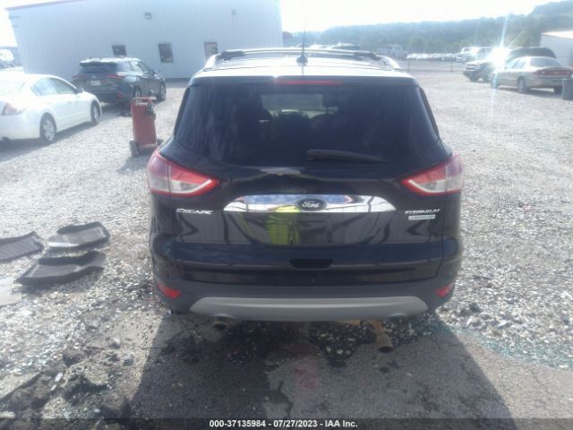 1FMCU0JX2FUB45566 Ford Escape Titanium