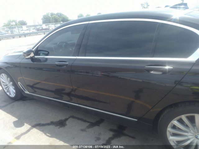 WBA7E2C57HG739207 BMW 7 Series 740i