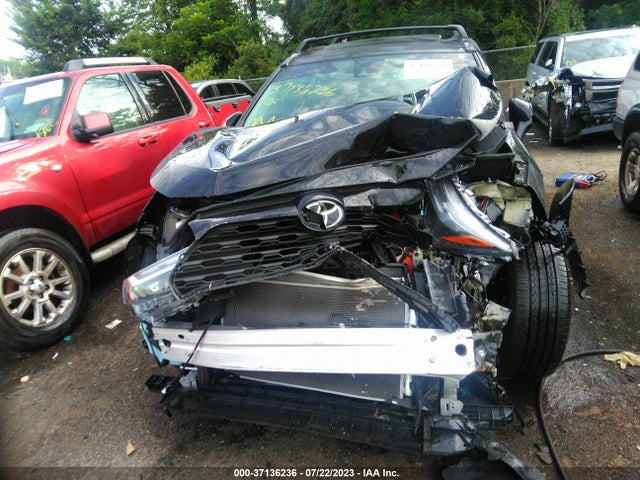 Toyota Rav4 Xle Premium 2022 2T3C1RFV1NW235320 Image 12