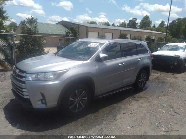 Toyota Highlander Xle 2018 5TDJZRFH2JS530867 Image 2