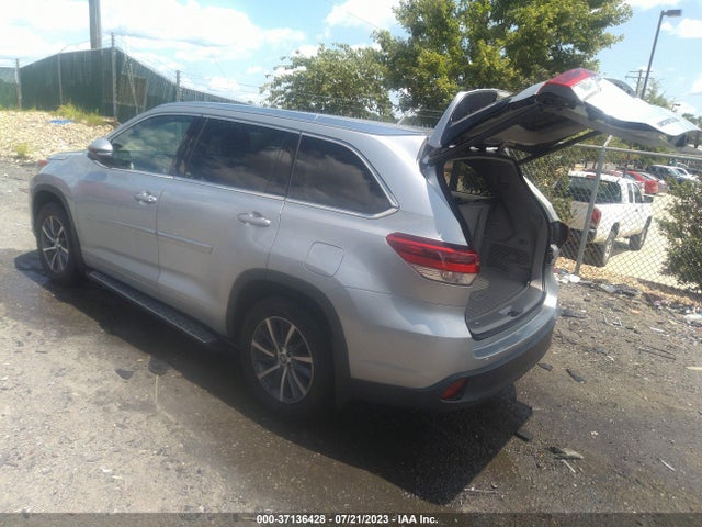 Toyota Highlander Xle 2018 5TDJZRFH2JS530867 Image 3
