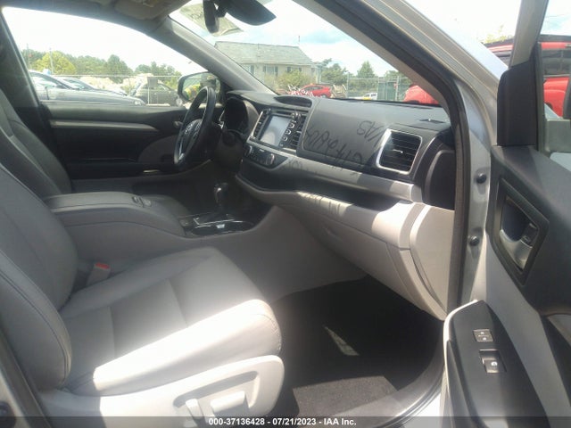 Toyota Highlander Xle 2018 5TDJZRFH2JS530867 Image 5