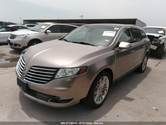2018 Lincoln MKT, VIN: 2LMHJ5AT9JBL00352
