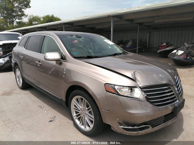 2018 Lincoln MKT, VIN: 2LMHJ5AT9JBL00352