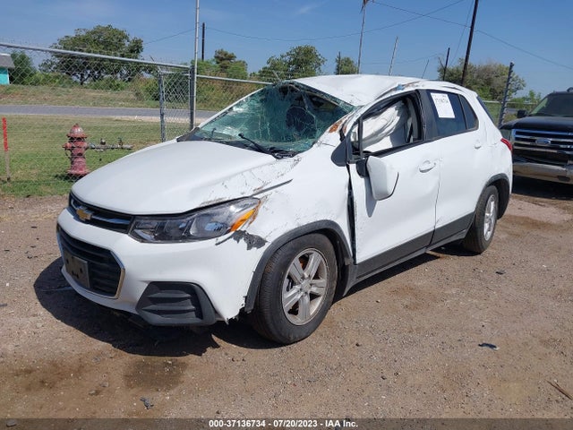 Chevrolet TRAX LS 2022 KL7CJKSMXNB548425 Image 2