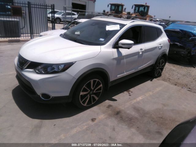 JN1BJ1CP2HW015504 Nissan Rogue Sport Sl