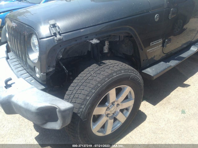 1C4BJWDG1GL324910 Jeep Wrangler Unlimited Sport
