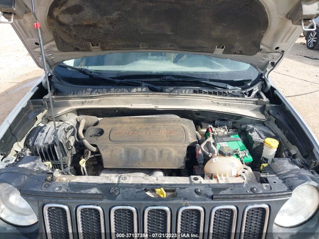 ZACCJABT0FPB57965 Jeep Renegade Latitude