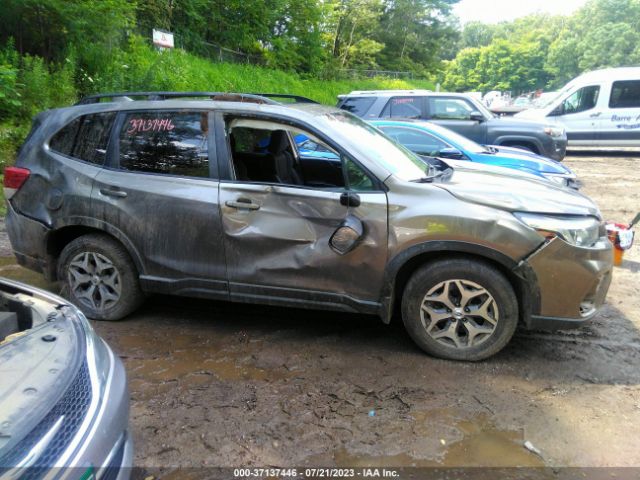 JF2SKAEC4KH441759 Subaru Forester Premium