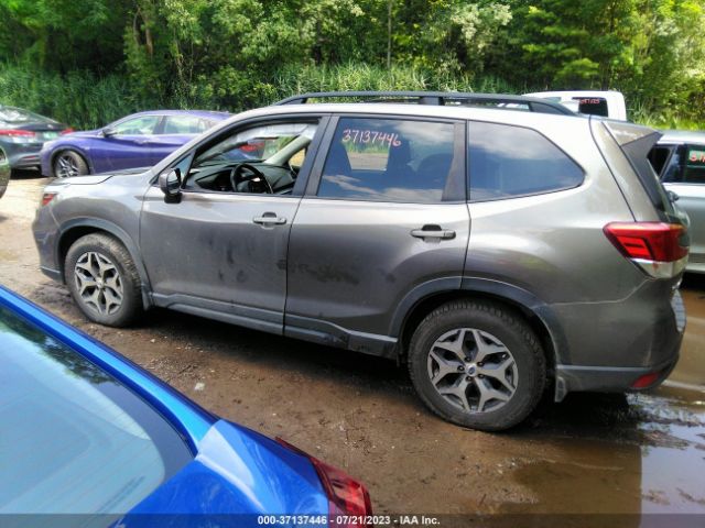 JF2SKAEC4KH441759 Subaru Forester Premium