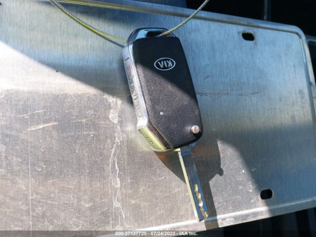 3KPF34AD9KE042980 KIA FORTE S