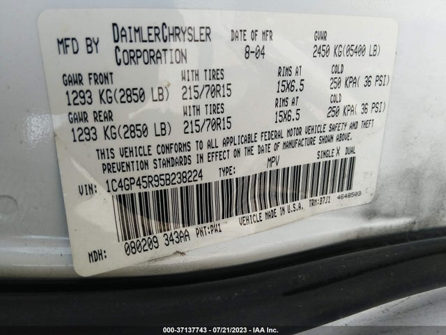 2005 CHRYSLER TOWN & COUNTRY VIN: 1C4GP45R95B238224