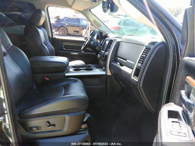 1C6RR7NM2JS338661 RAM 1500 Laramie