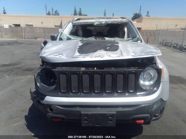 ZACCJBCT2FPB21093 Jeep Renegade Trailhawk