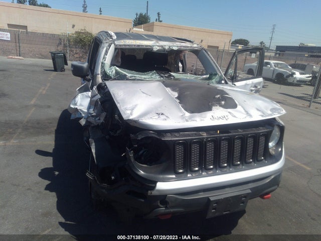 ZACCJBCT2FPB21093 Jeep Renegade Trailhawk