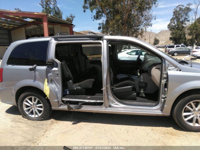 2C4RDGCG7FR557001 Dodge Grand Caravan Sxt