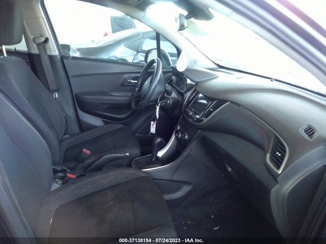 Chevrolet TRAX LS 2019 3GNCJKSB9KL357730 Image 5