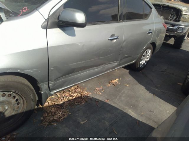 3N1CN7APXEK456450 Nissan VERSA SV