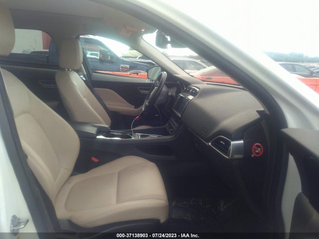 Jaguar F-pace 20d 2017 SADCS2BN1HA086280 Image 5