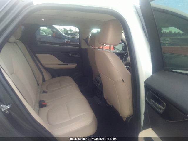 Jaguar F-pace 20d 2017 SADCS2BN1HA086280 Image 8