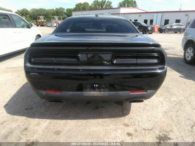 2C3CDZAT1FH717711 Dodge Challenger R/t