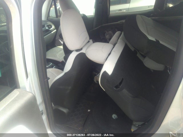 2019 JEEP RENEGADE LATITUDE VIN: ZACNJABB4KPK89739