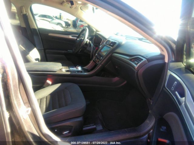 3FA6P0HD4HR276955 Ford FUSION SE