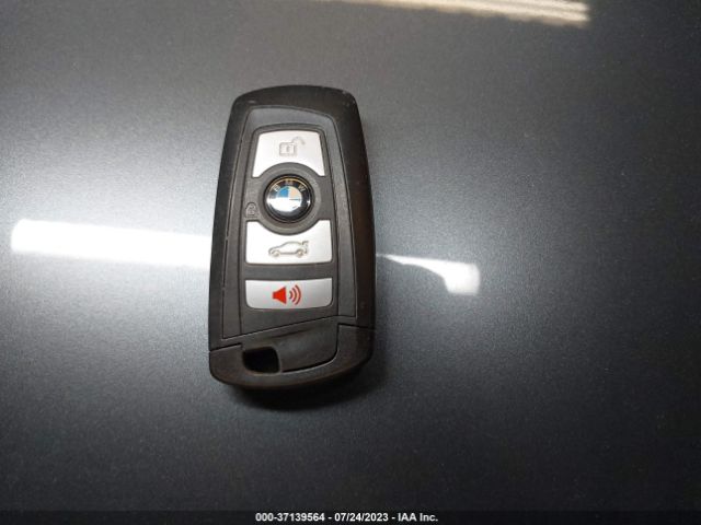 WBA8E5G51JNV02715 BMW 3 Series 320i Xdrive