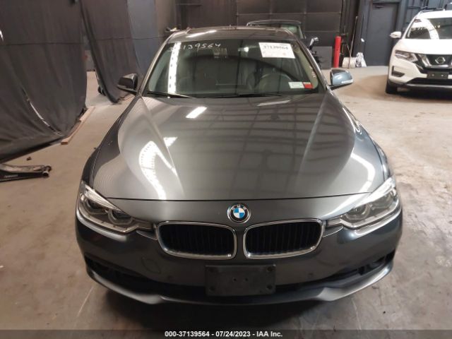 WBA8E5G51JNV02715 BMW 3 Series 320i Xdrive