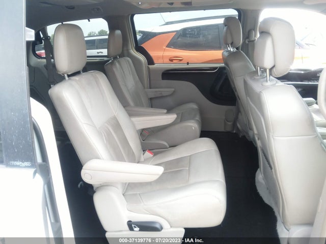 2C4RC1GG1ER147660 Chrysler Town & Country Limited