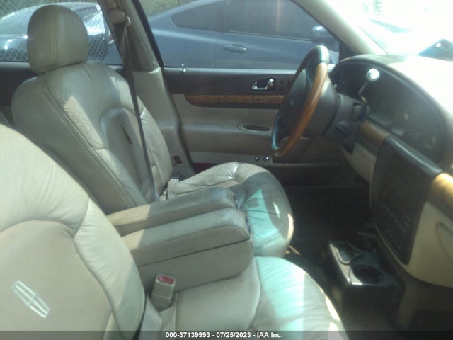 2000 LINCOLN CONTINENTAL VIN: 1LNHM97V1YY930592