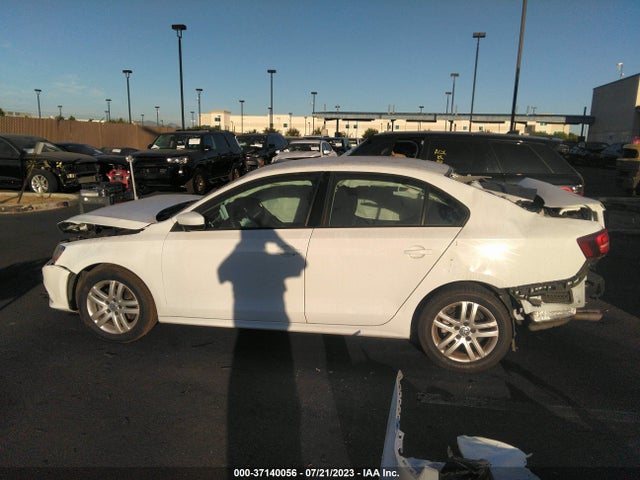 3VW2B7AJ7JM253296 Volkswagen Jetta 1.4t S