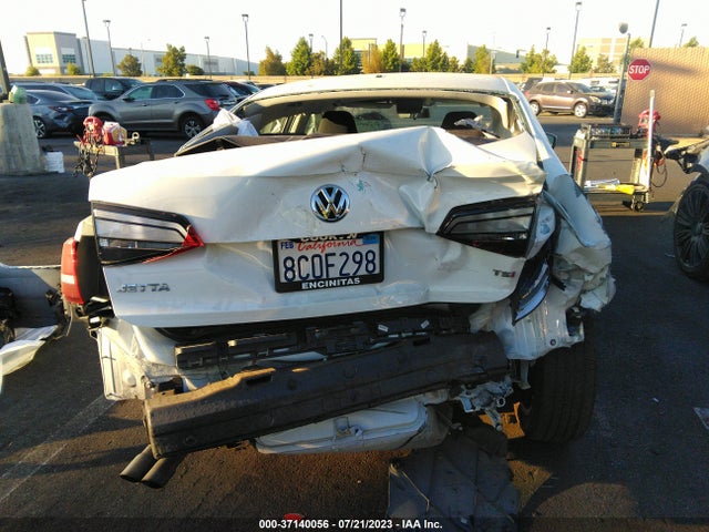 3VW2B7AJ7JM253296 Volkswagen Jetta 1.4t S